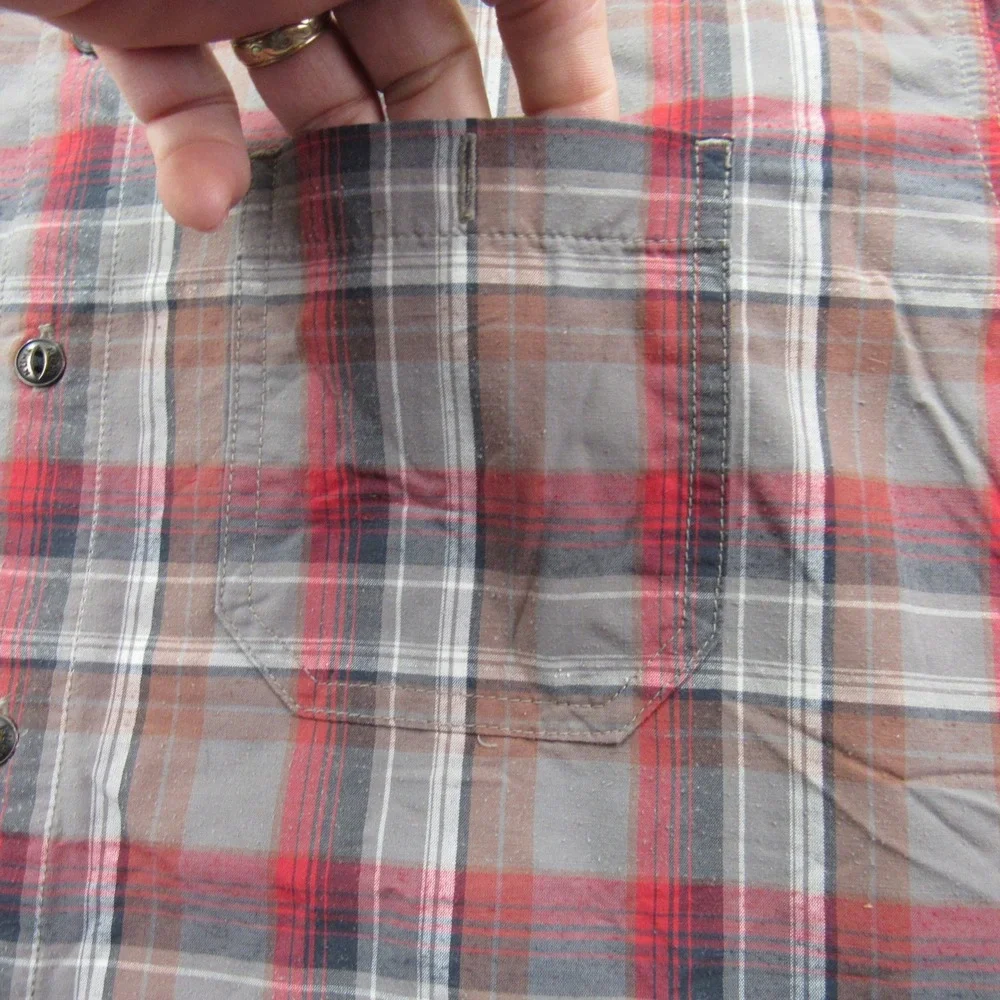 KUHL Men's Plaid Short Sleeve Button Up Shirt Tapered Fit Size‎ Large